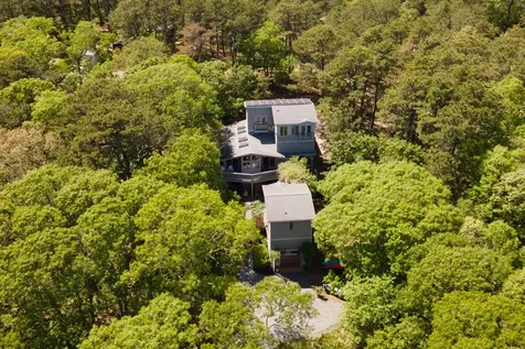 26 Box Turtle Lane Oak Bluffs MA 02557