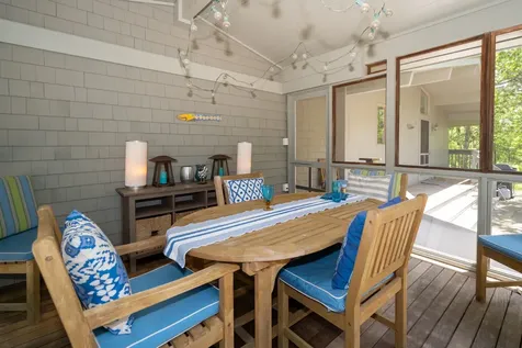 26 Box Turtle Lane Oak Bluffs MA 02557