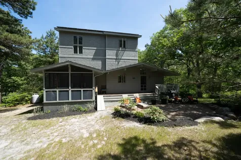 26 Box Turtle Lane Oak Bluffs MA 02557