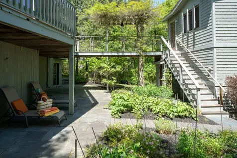 26 Box Turtle Lane Oak Bluffs MA 02557