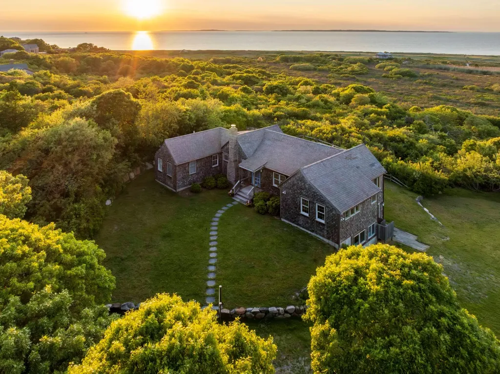 370 Lighthouse Road Aquinnah MA 02535