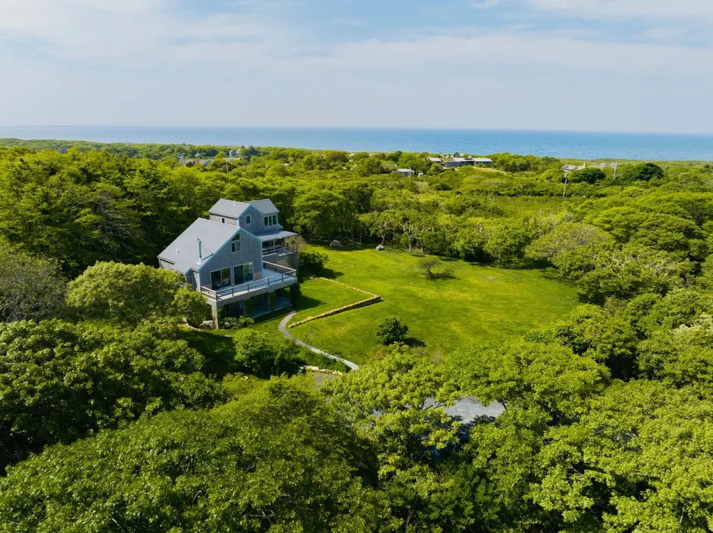 7 Attaquin Way Aquinnah MA 02535