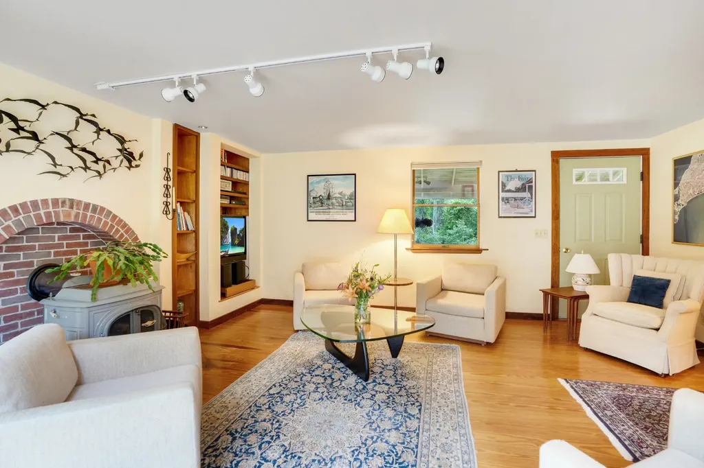 174 Middle Road Chilmark MA 02539