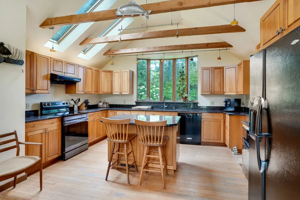 174 Middle Road Chilmark MA 02539