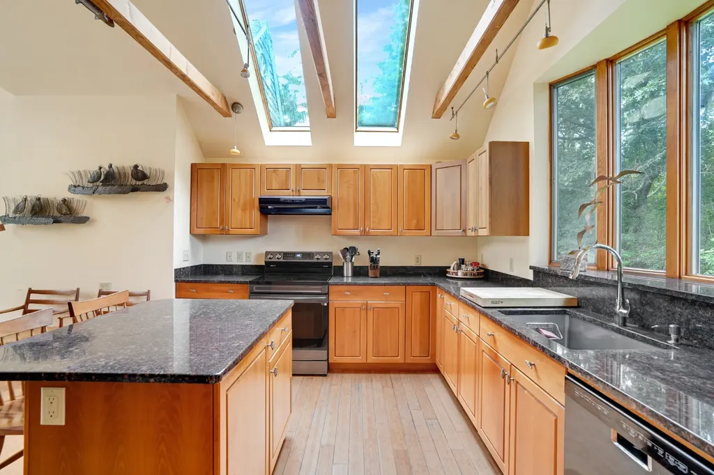 174 Middle Road Chilmark MA 02539