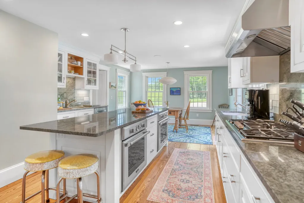31 Lamberts Cove Road & 0 Plum Cove Road Vineyard Haven MA 02568