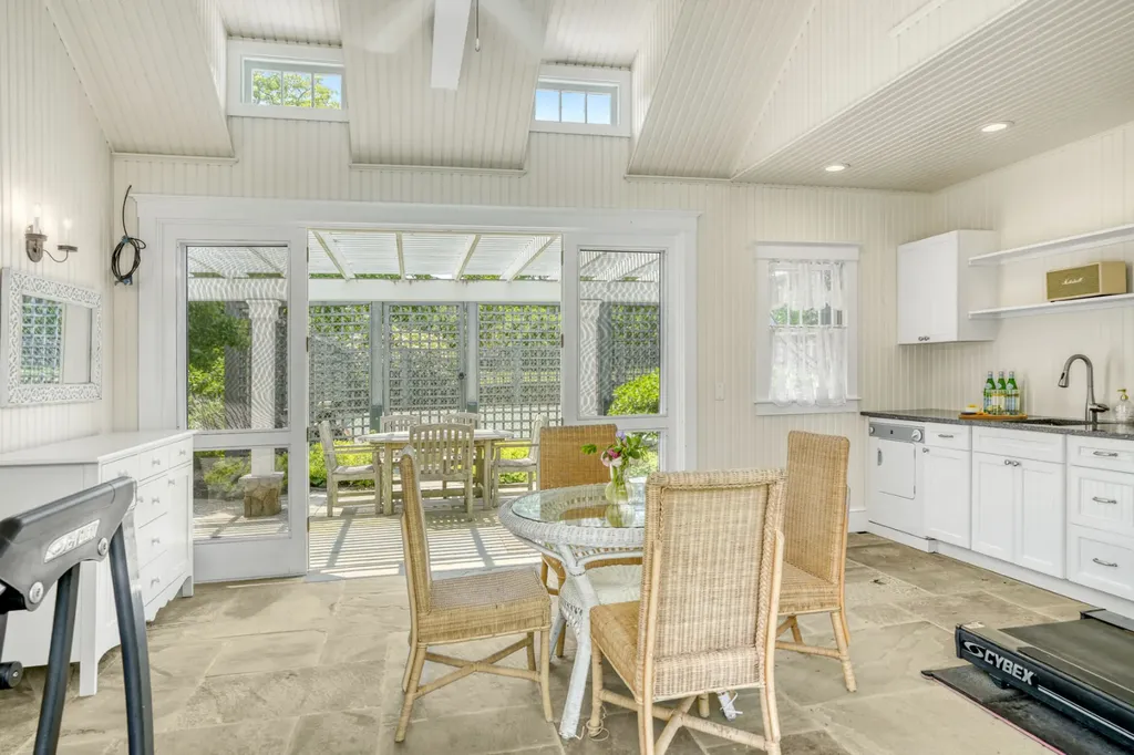 31 Lamberts Cove Road & 0 Plum Cove Road Vineyard Haven MA 02568