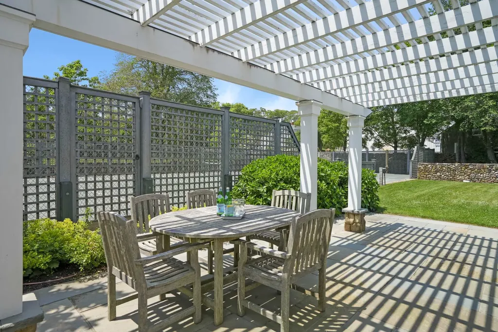 31 Lamberts Cove Road & 0 Plum Cove Road Vineyard Haven MA 02568