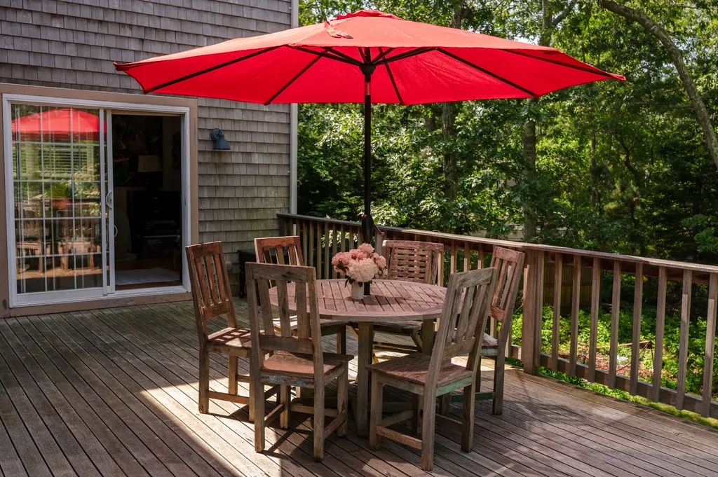 208 Irenes Way Vineyard Haven MA 02568