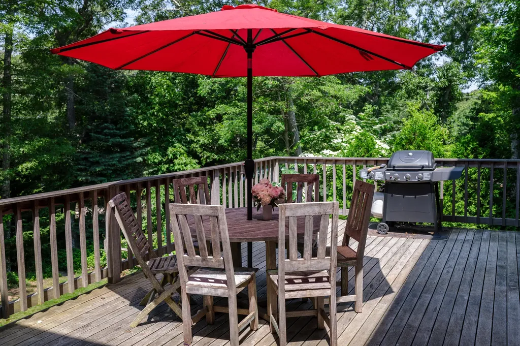 208 Irenes Way Vineyard Haven MA 02568