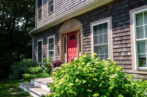 208 Irenes Way Vineyard Haven MA 02568