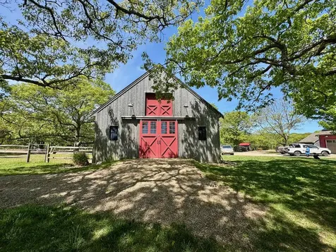 60 Meetinghouse Road Chilmark MA 02535