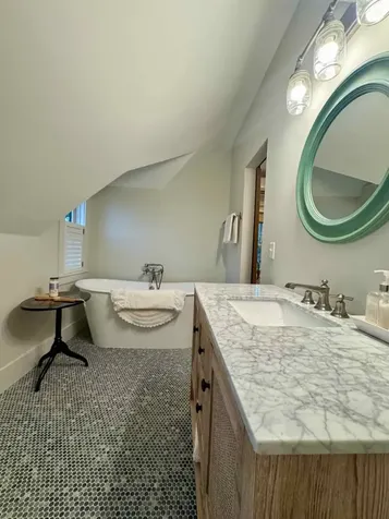 60 Meetinghouse Road Chilmark MA 02535