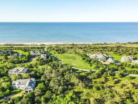 5 Atlantic Drive Edgartown MA 02539