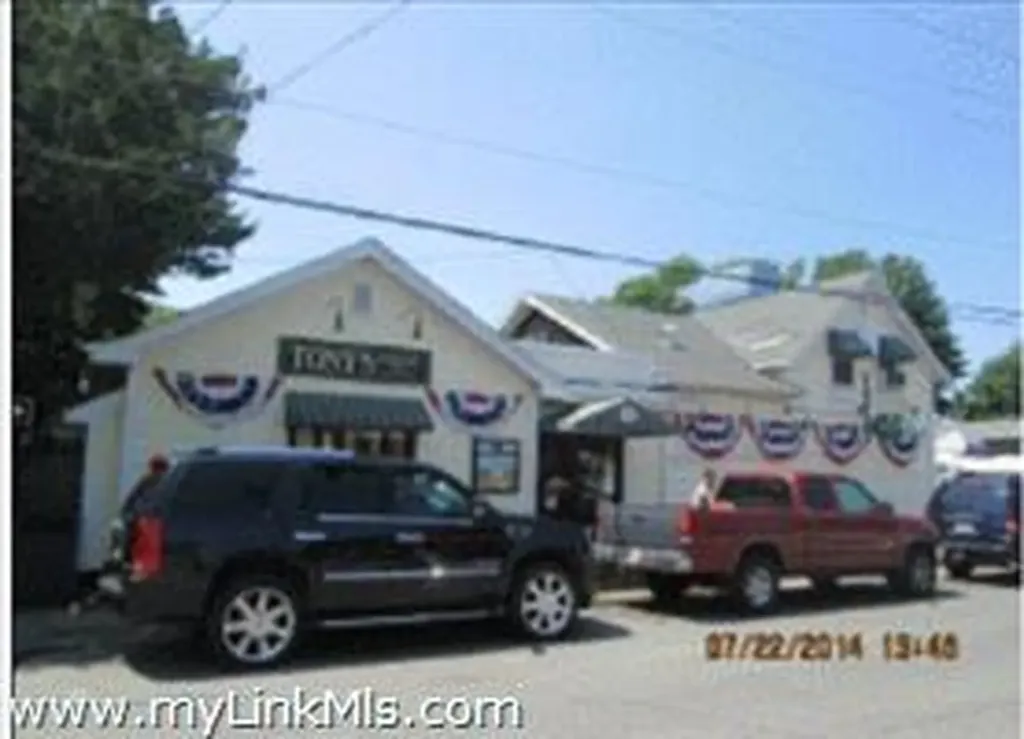 119 Dukes County Avenue Oak Bluffs MA 02539