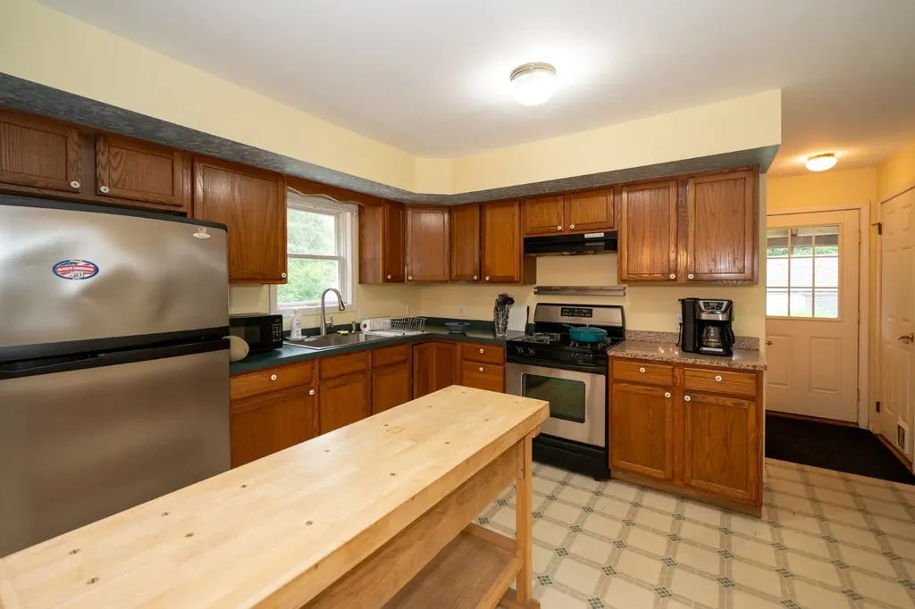 11 Onondaga Avenue Oak Bluffs MA 02557