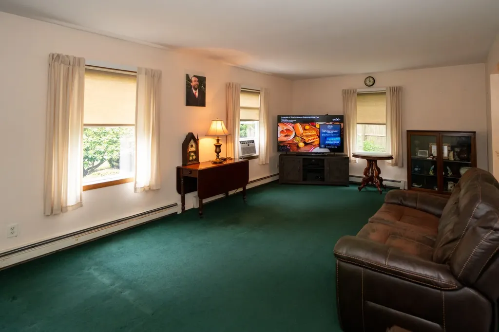 11 Onondaga Avenue Oak Bluffs MA 02557