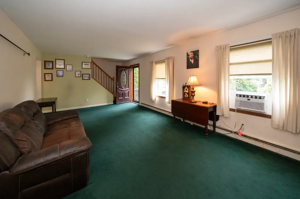 11 Onondaga Avenue Oak Bluffs MA 02557