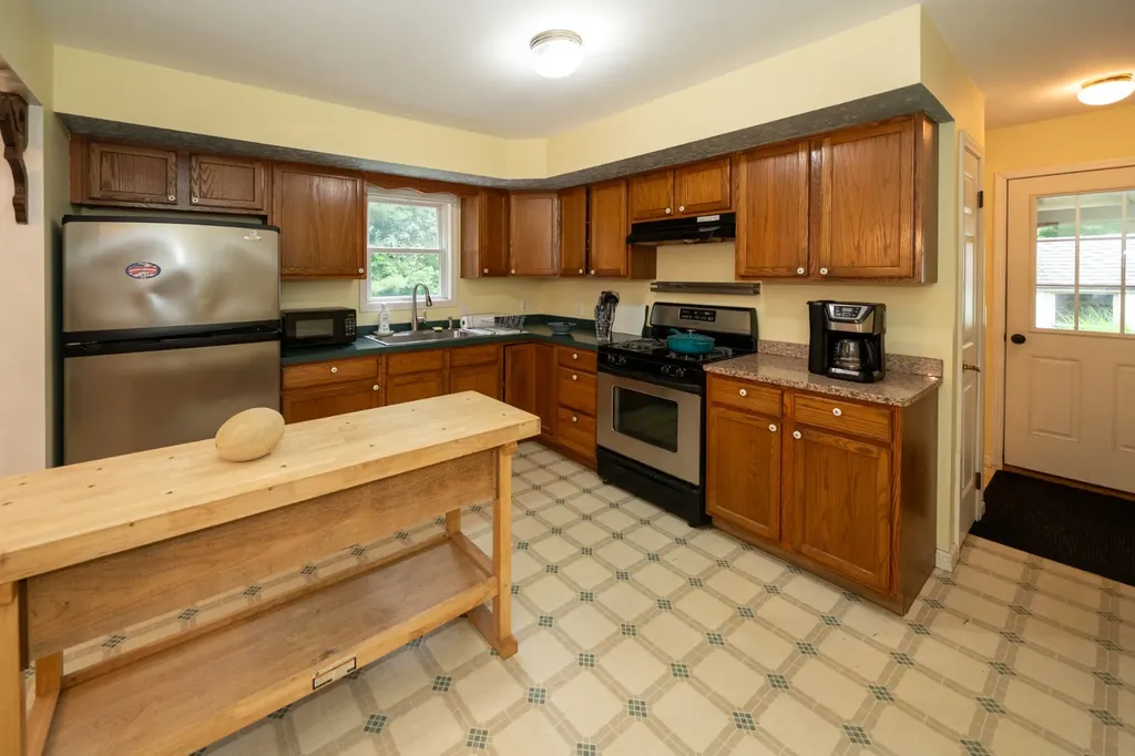 11 Onondaga Avenue Oak Bluffs MA 02557