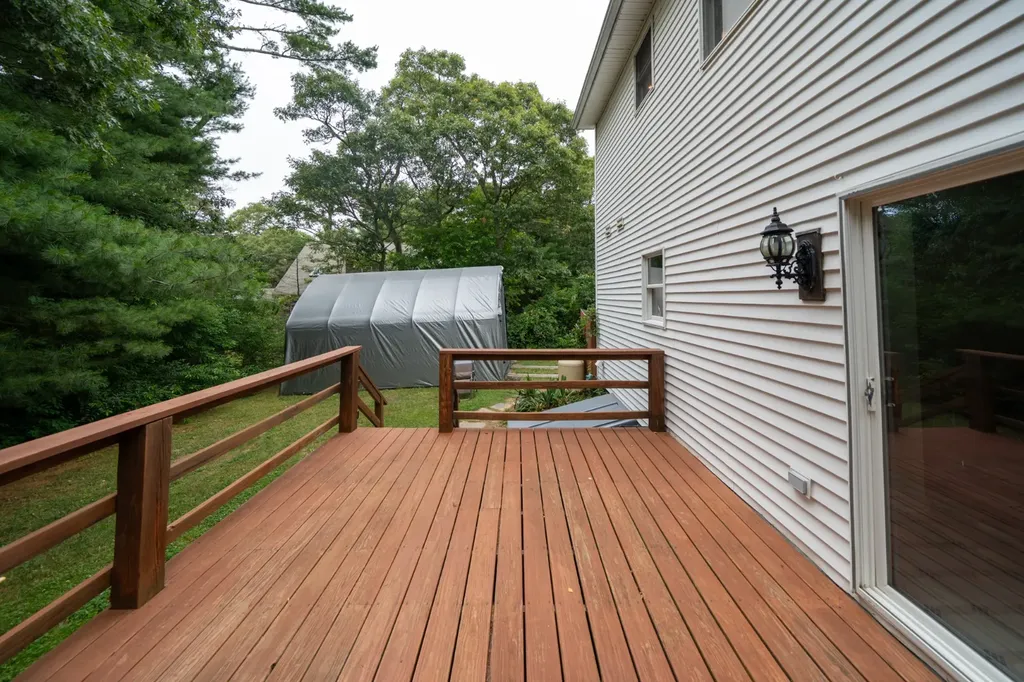 11 Onondaga Avenue Oak Bluffs MA 02557