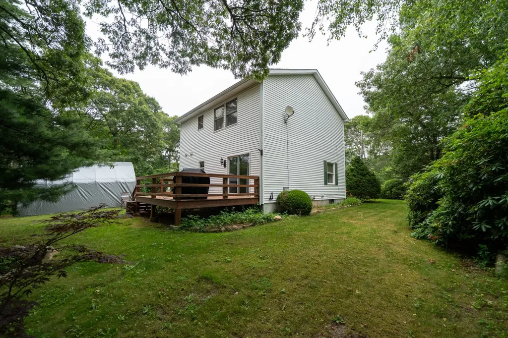 11 Onondaga Avenue Oak Bluffs MA 02557