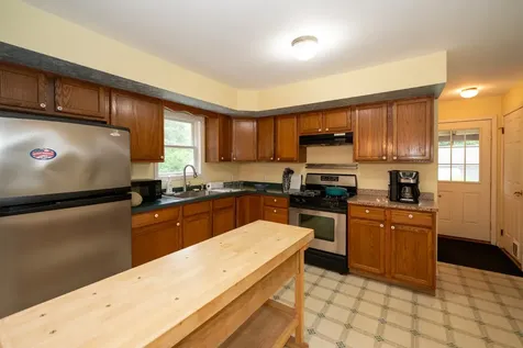 11 Onondaga Avenue Oak Bluffs MA 02557