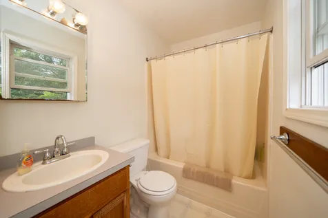11 Onondaga Avenue Oak Bluffs MA 02557