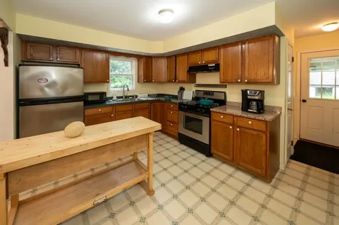 11 Onondaga Avenue Oak Bluffs MA 02557