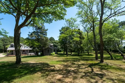 15 Tamarack Lane Oak Bluffs MA 02557