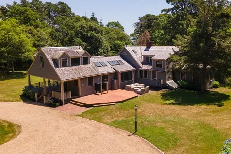 15 Tamarack Lane Oak Bluffs MA 02557