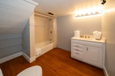 15 Tamarack Lane Oak Bluffs MA 02557