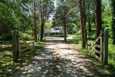 15 Tamarack Lane Oak Bluffs MA 02557