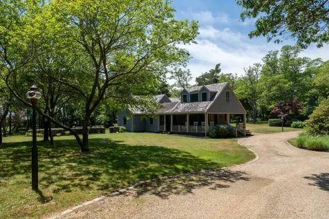 15 Tamarack Lane Oak Bluffs MA 02557