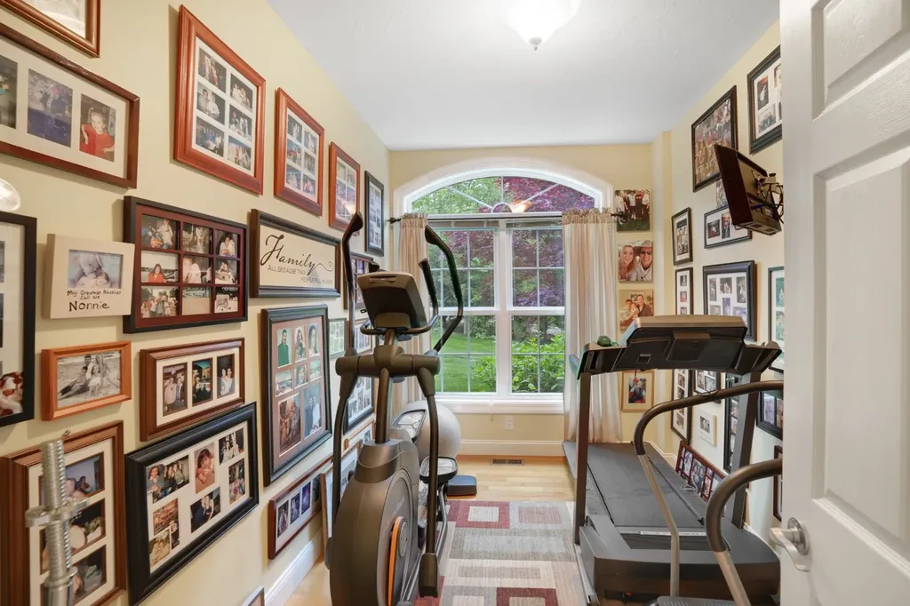 8 Fresh Pond Road Oak Bluffs MA 02557