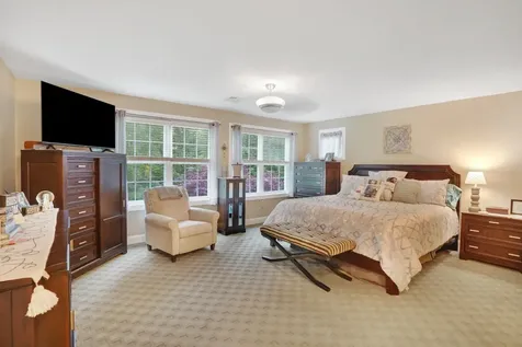 8 Fresh Pond Road Oak Bluffs MA 02557