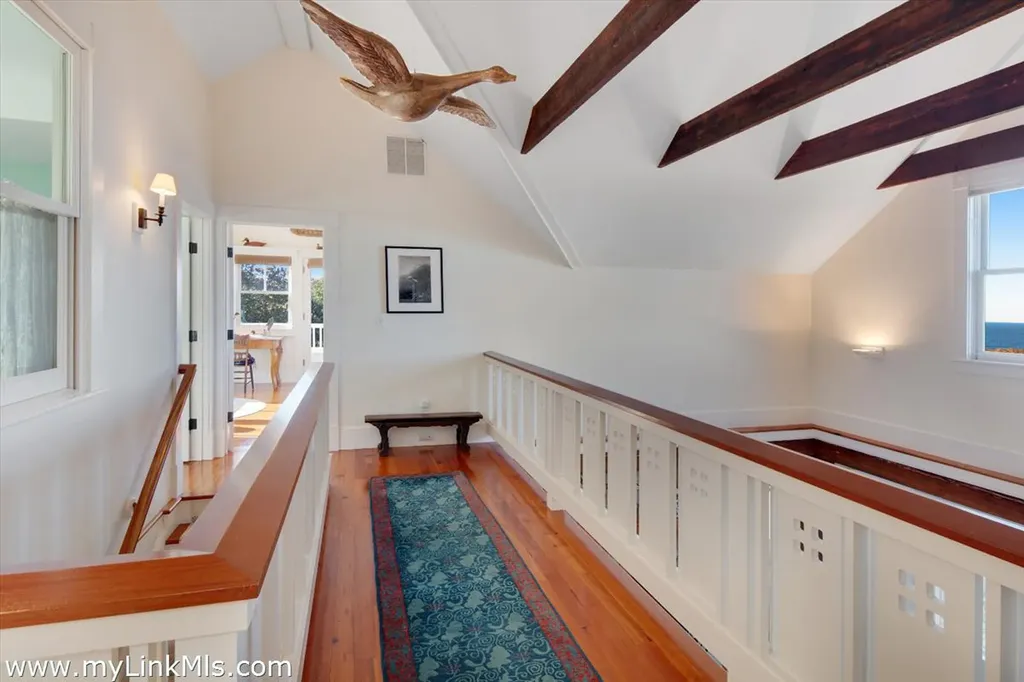 94 Menemsha Inn Road Chilmark MA 02535