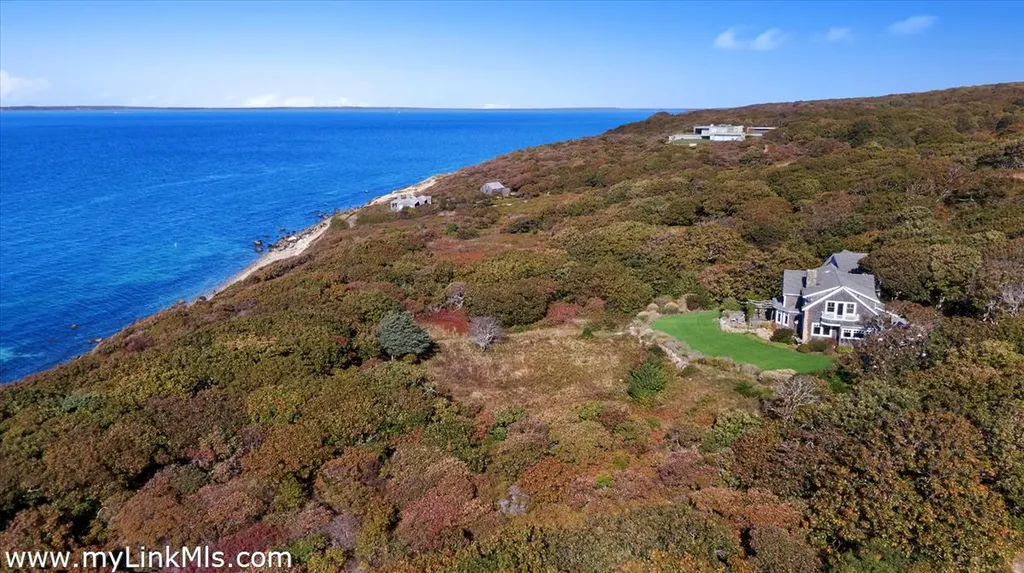 94 Menemsha Inn Road Chilmark MA 02535