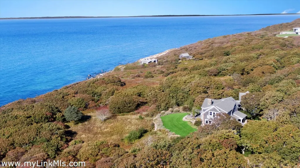 94 Menemsha Inn Road Chilmark MA 02535