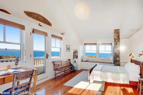 94 Menemsha Inn Road Chilmark MA 02535