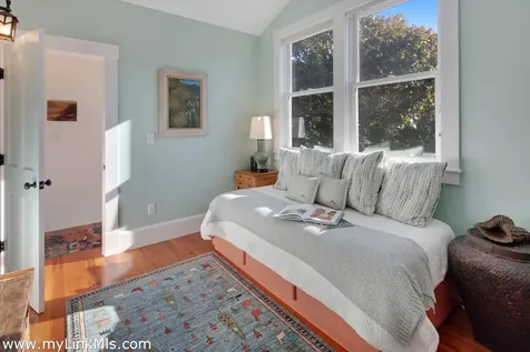 94 Menemsha Inn Road Chilmark MA 02535