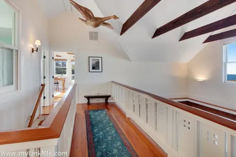 94 Menemsha Inn Road Chilmark MA 02535