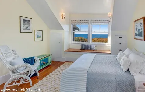 94 Menemsha Inn Road Chilmark MA 02535