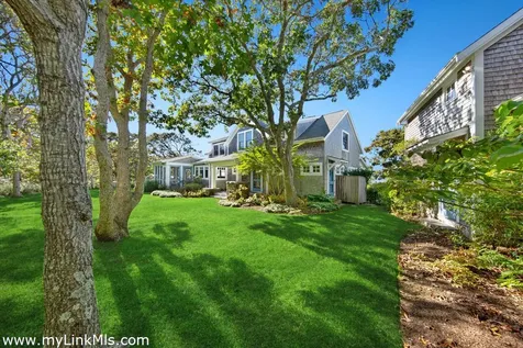 94 Menemsha Inn Road Chilmark MA 02535