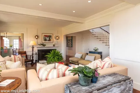 25 Lelands Path Edgartown MA 02539