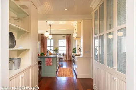 25 Lelands Path Edgartown MA 02539