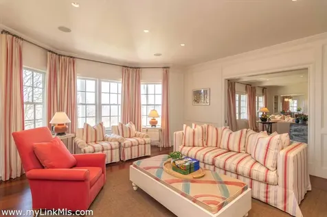 25 Lelands Path Edgartown MA 02539