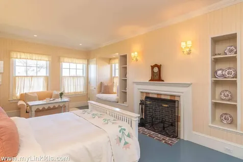 25 Lelands Path Edgartown MA 02539