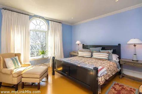 25 Lelands Path Edgartown MA 02539