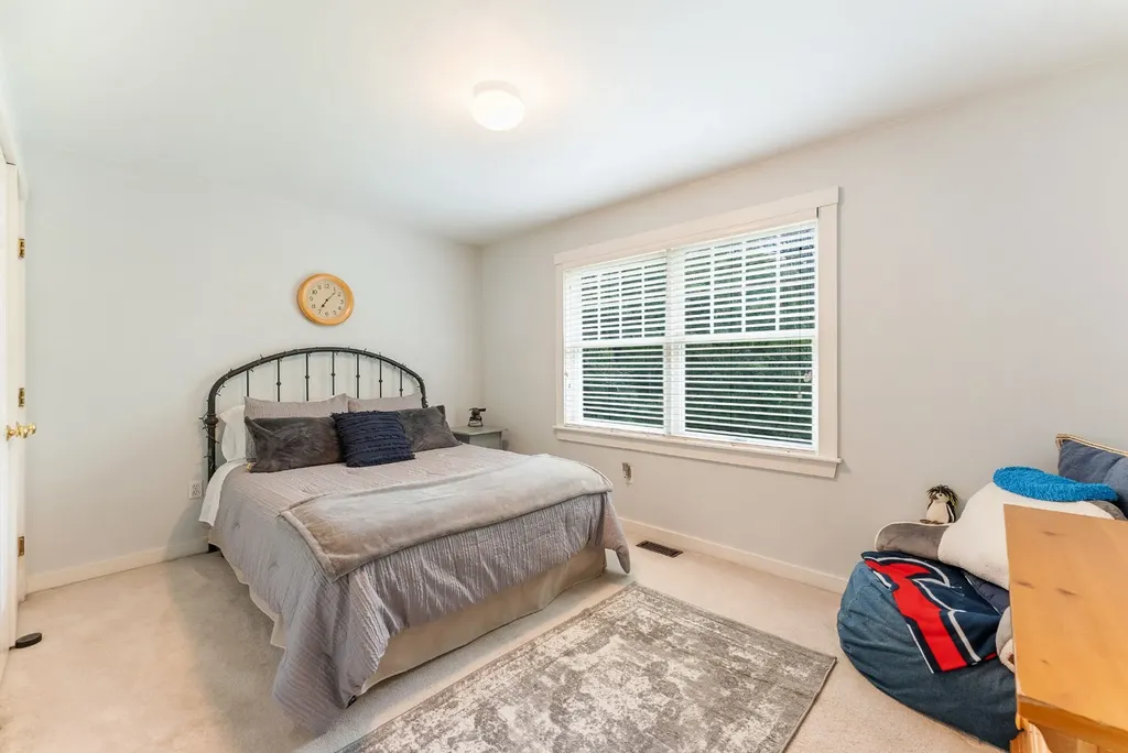 5 Bayes Hill Circle Oak Bluffs MA 02557