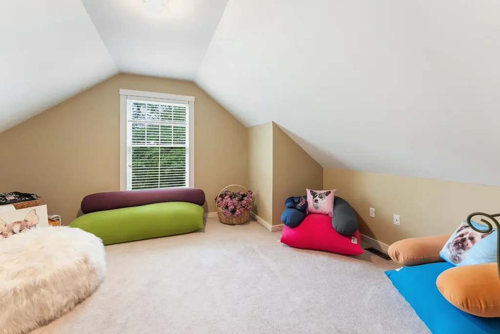 5 Bayes Hill Circle Oak Bluffs MA 02557